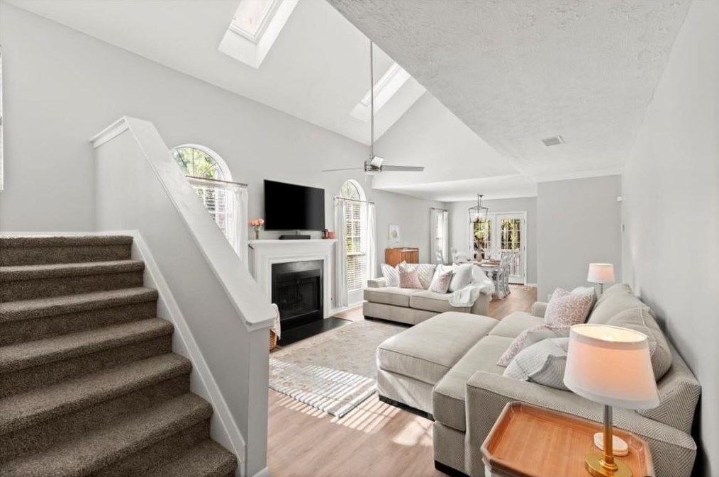 5035 Bridges Dr, Alpharetta GA  30022-6670 exterior
