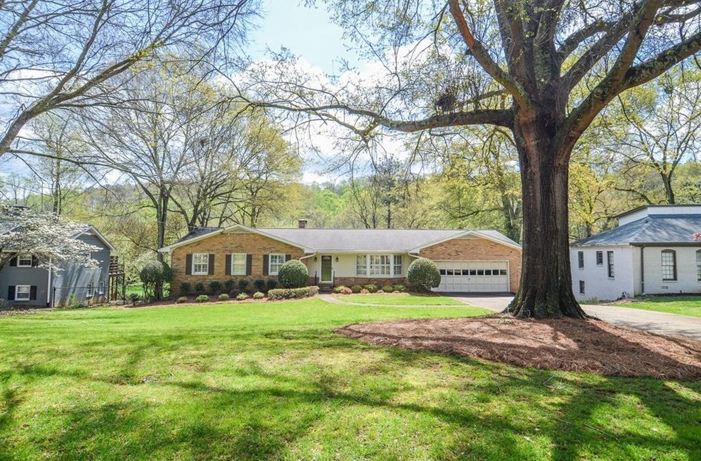 9775 La View Cir, Roswell, GA 30075-4630