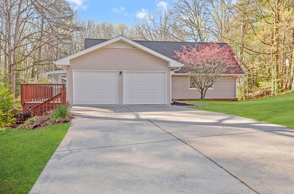 2221 Perrin Dr, Lawrenceville, GA 30043