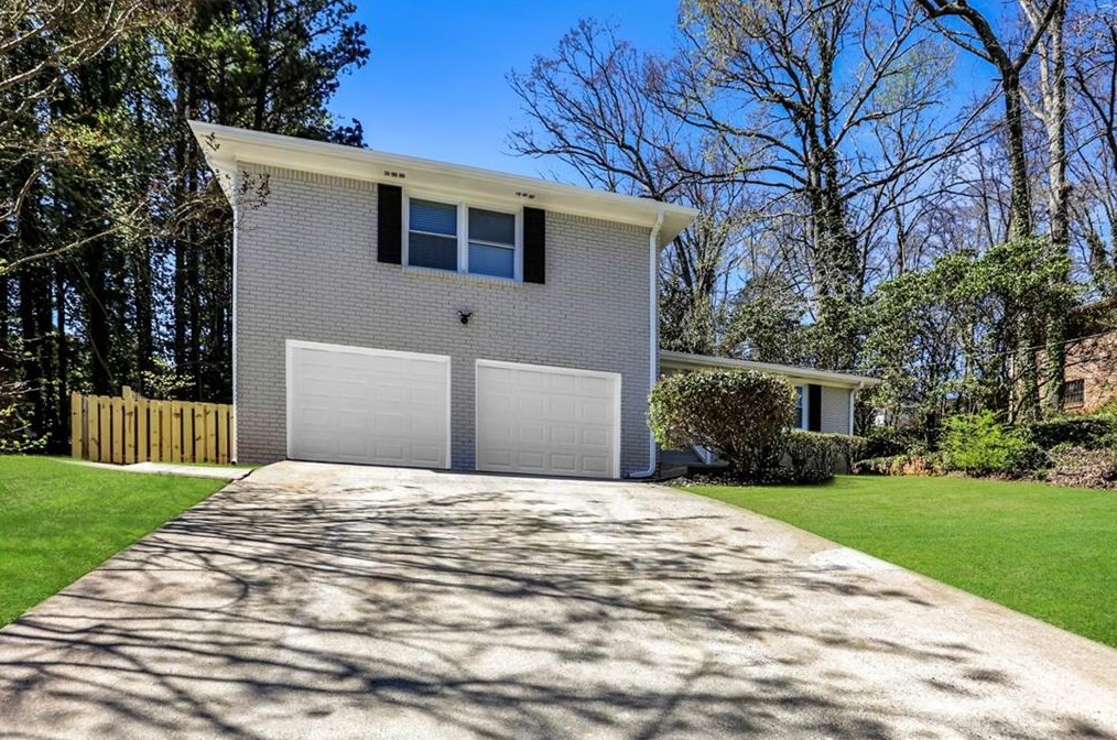 2067 Troutdale Dr, Decatur, GA 30032