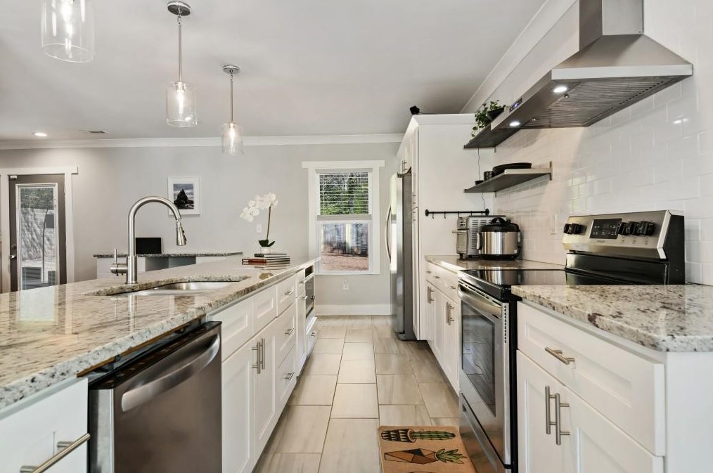 1376 Smith St, Atlanta GA  30316-2734 exterior
