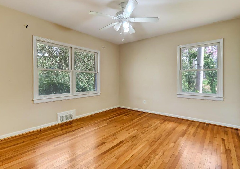 2121 Trailmark Dr, Decatur GA  30033-1933 exterior