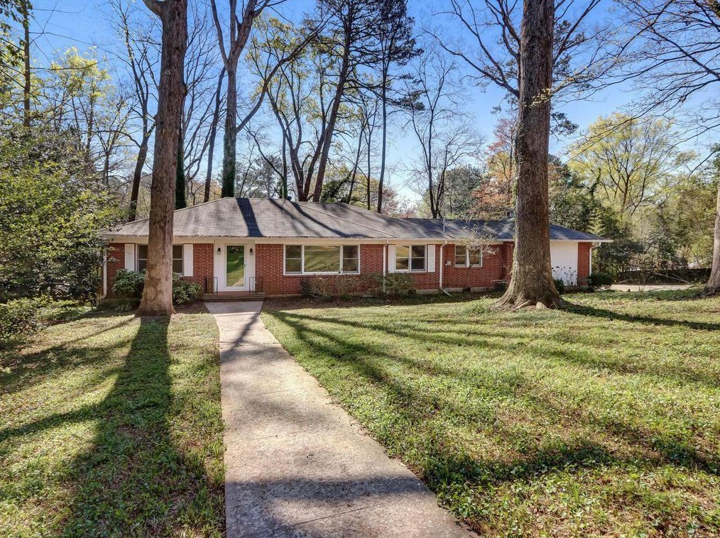 2121 Trailmark Dr, Decatur GA  30033-1933 exterior