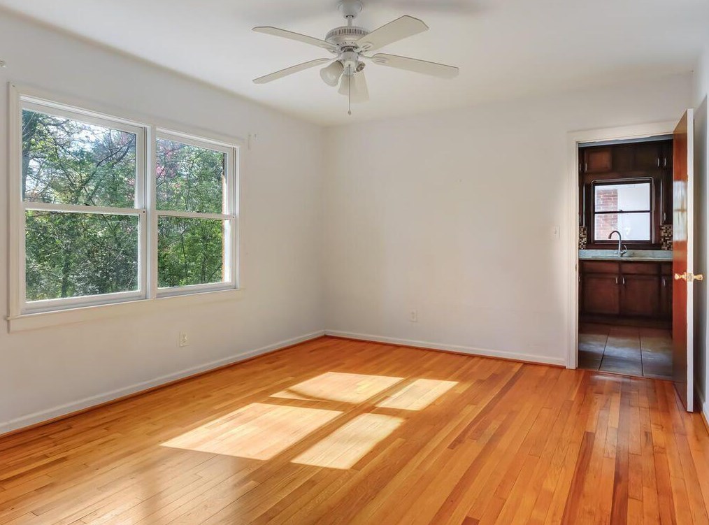 2121 Trailmark Dr, Decatur GA  30033-1933 exterior