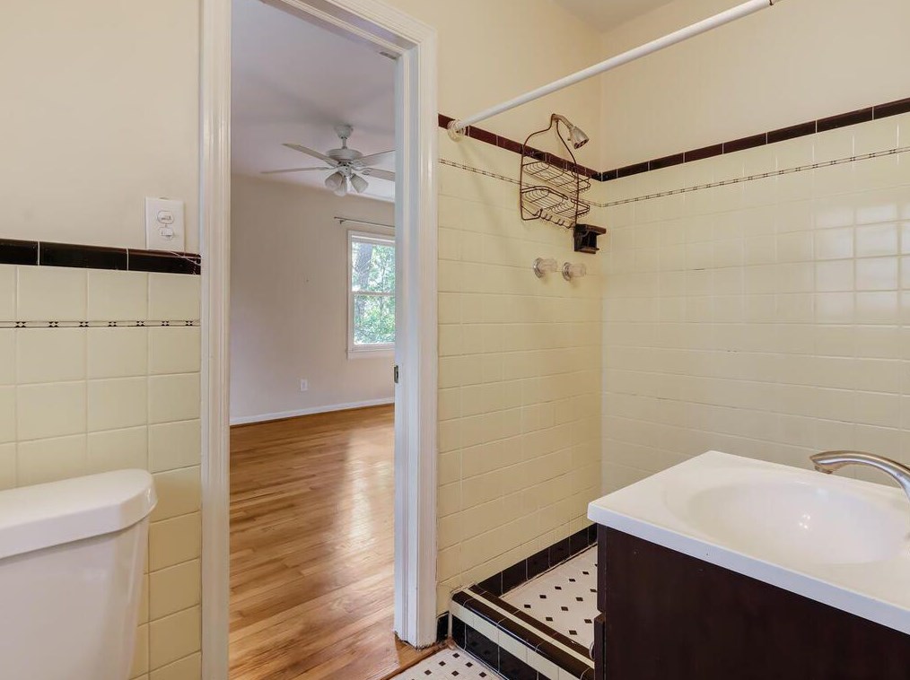 2121 Trailmark Dr, Decatur GA  30033-1933 exterior