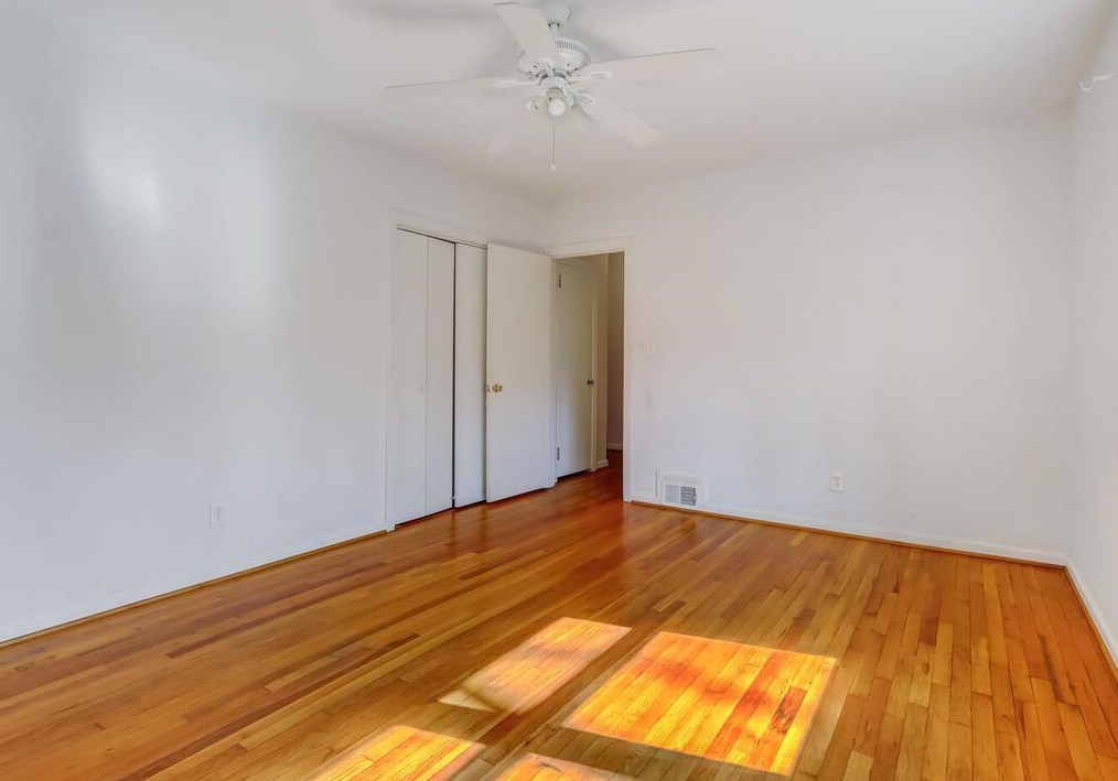 2121 Trailmark Dr, Decatur GA  30033-1933 exterior