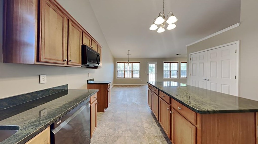 500 Mellview Ct, Stockbridge, GA 30281