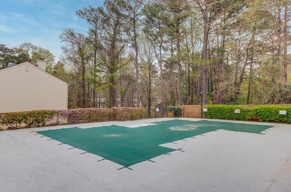 3992 Wolcott Cir, Atlanta GA  30340-4245 exterior