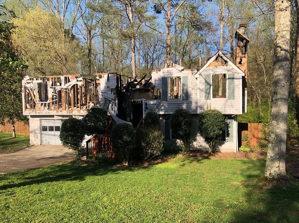 104 Riverchase Dr, Holly Springs, GA 30188
