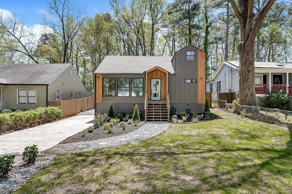 2001 Swazey Dr, Decatur GA  30032-3909 exterior