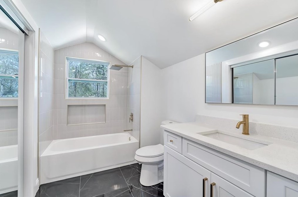 2001 Swazey Dr, Decatur GA  30032-3909 exterior