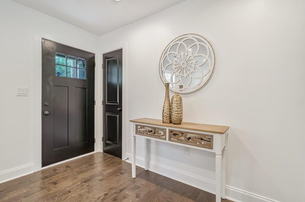 2867 Joyce Ave, Decatur GA  30032-4325 exterior