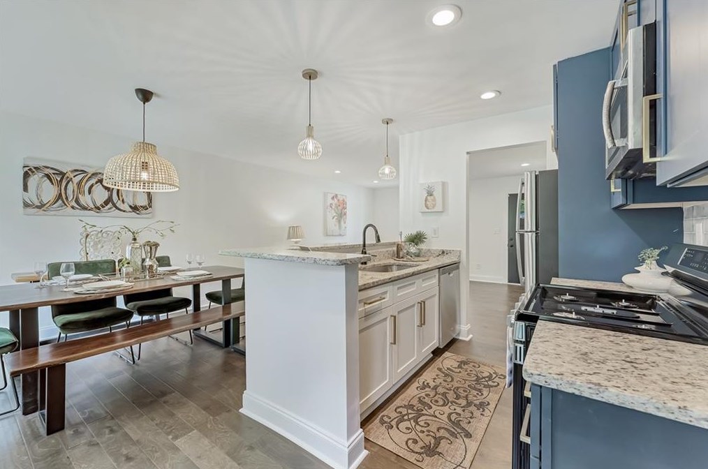 2867 Joyce Ave, Decatur GA  30032-4325 exterior