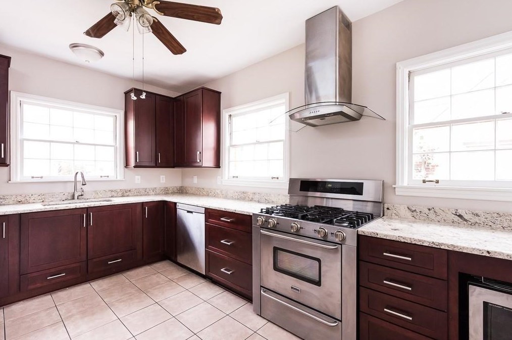 132 Garden Ln, Decatur GA  30030-2371 exterior