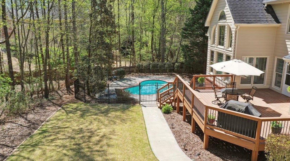 12175 Oak Hollow Way, Alpharetta, GA 30005-7280