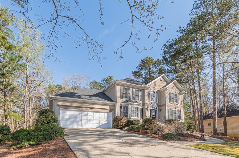 1110 New Britain Dr, Atlanta GA  30331-8305 exterior