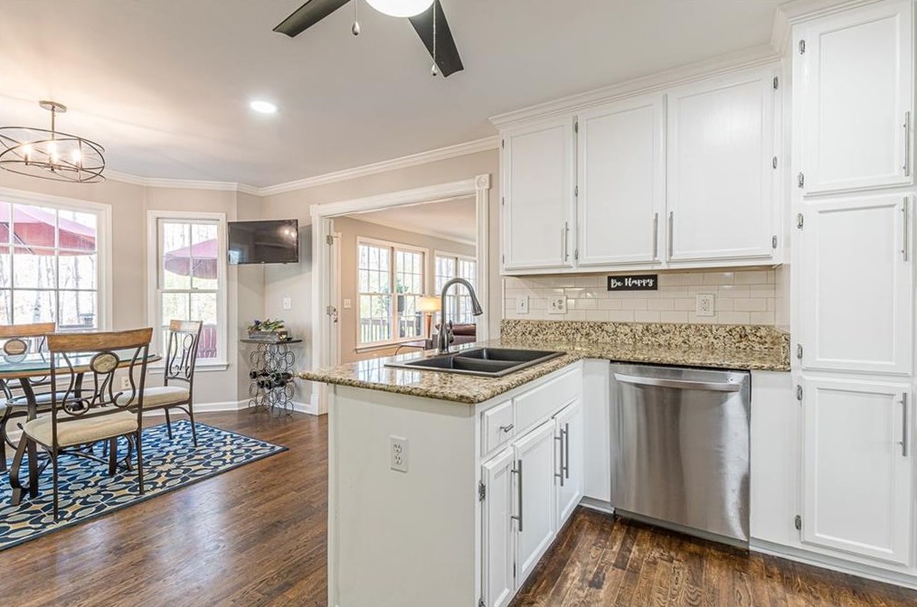 1110 New Britain Dr, Atlanta GA  30331-8305 exterior