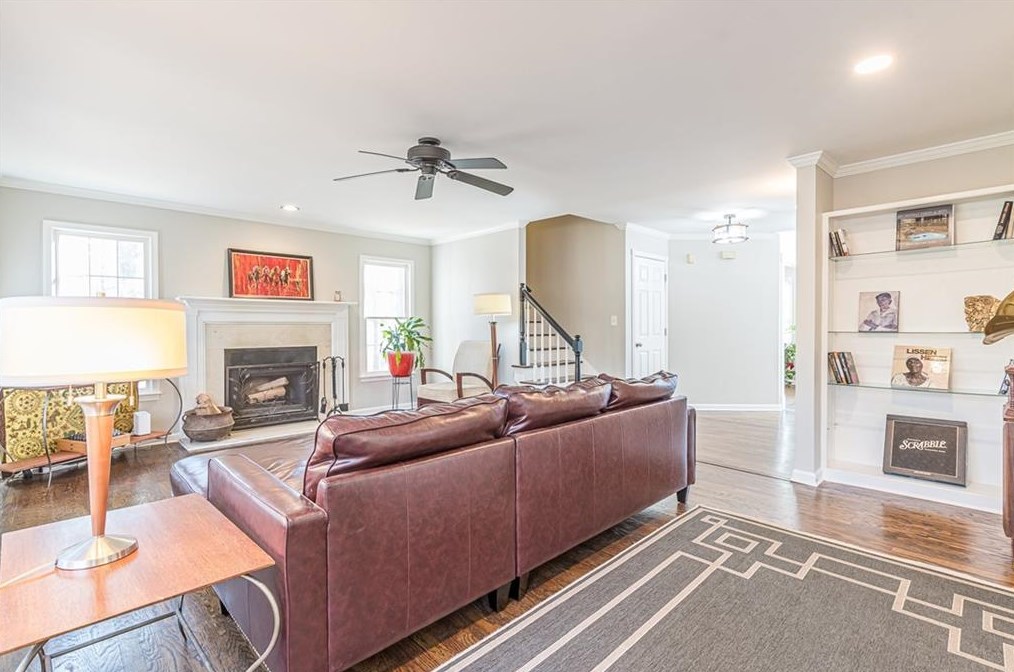 1110 New Britain Dr, Atlanta GA  30331-8305 exterior