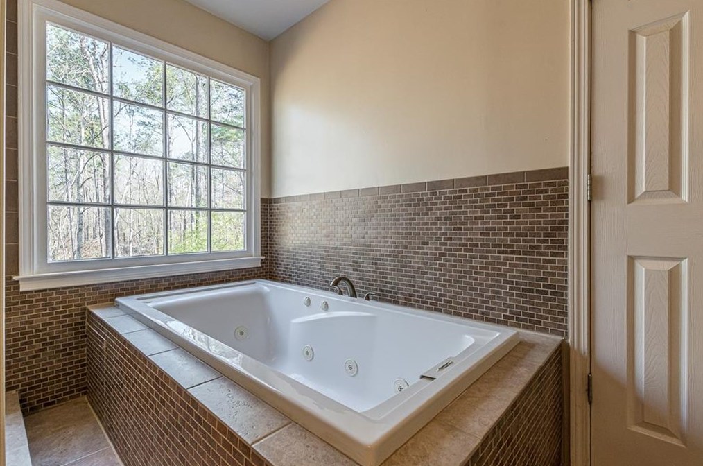 1110 New Britain Dr, Atlanta GA  30331-8305 exterior