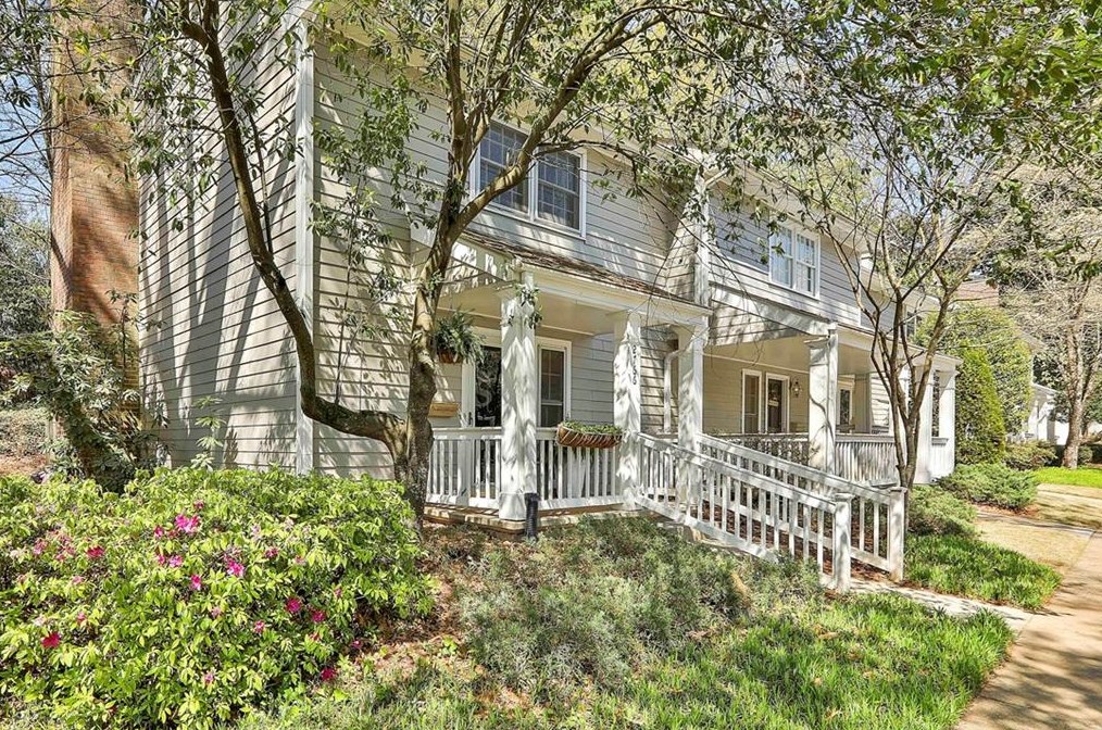 2766 Farmstead Rd, Smyrna GA  30080-2620 exterior