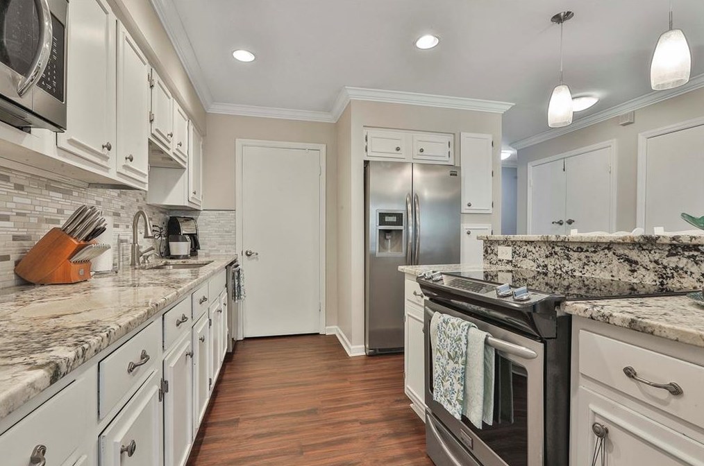 2766 Farmstead Rd, Smyrna GA  30080-2620 exterior