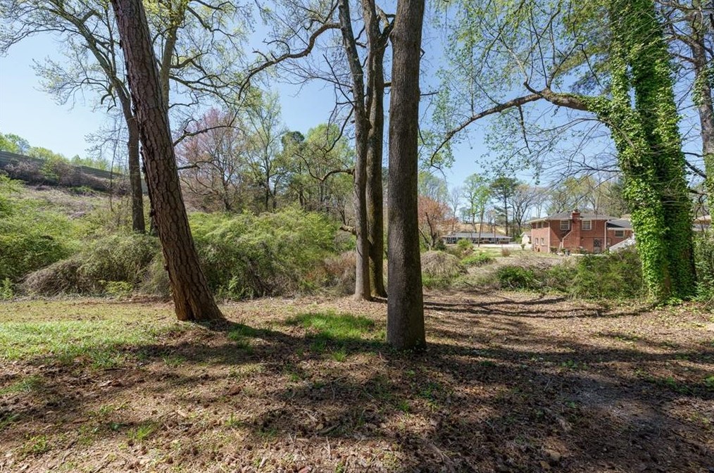 2255 Wallingford Dr, Decatur GA 30032-6239 exterior