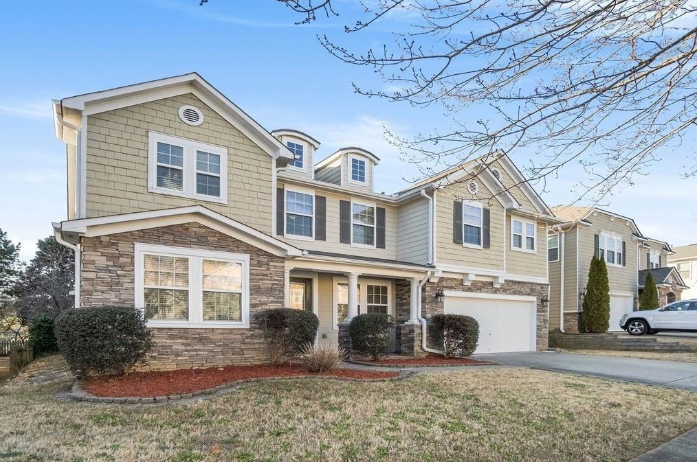 6180 Sparkling Cove Ln, Buford, GA 30518
