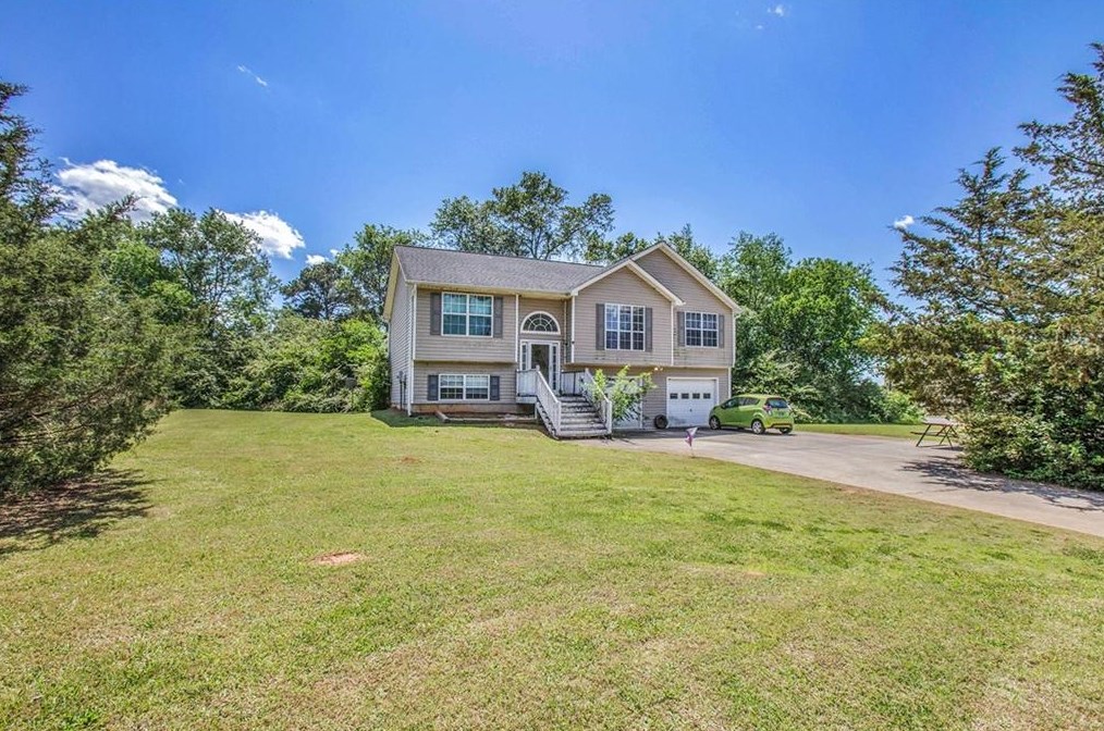 241 Evergreen Ln, Cedartown, GA 30125