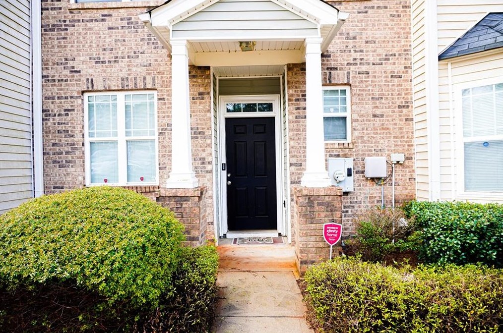 6395 Ellenwood Dr, Rex, GA 30273