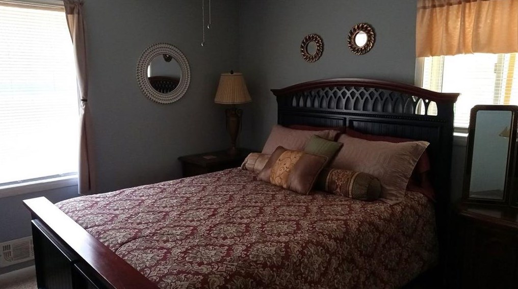 1524 Pine Glen Cir, Decatur GA  30035-1527 exterior