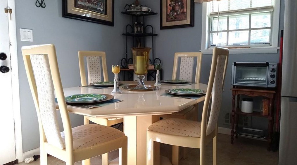 1524 Pine Glen Cir, Decatur GA  30035-1527 exterior