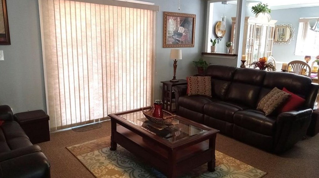 1524 Pine Glen Cir, Decatur GA  30035-1527 exterior