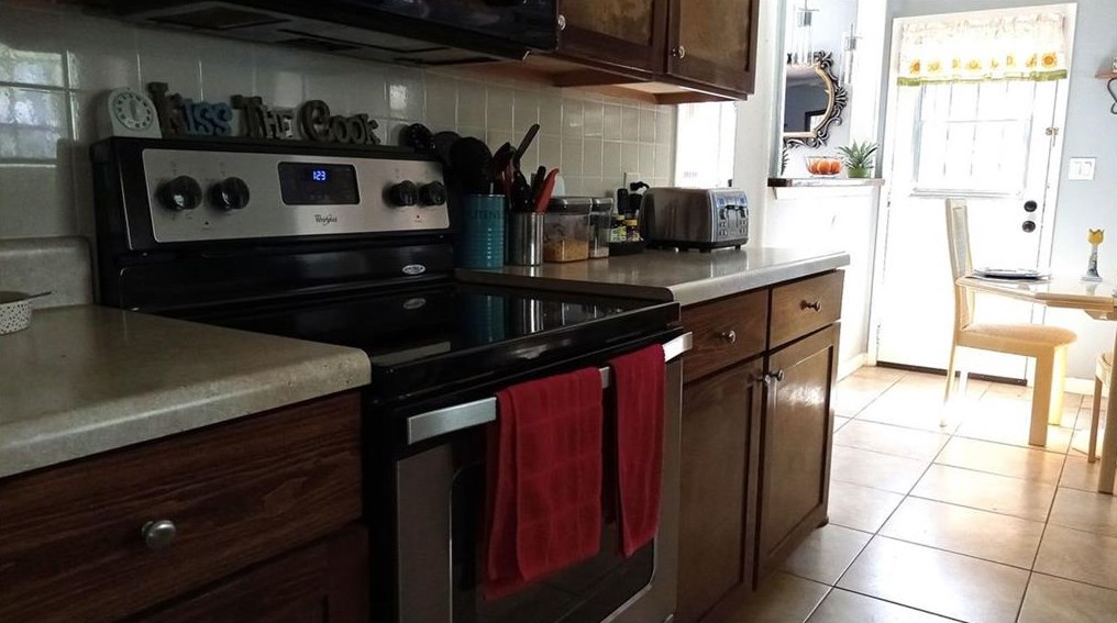 1524 Pine Glen Cir, Decatur GA  30035-1527 exterior