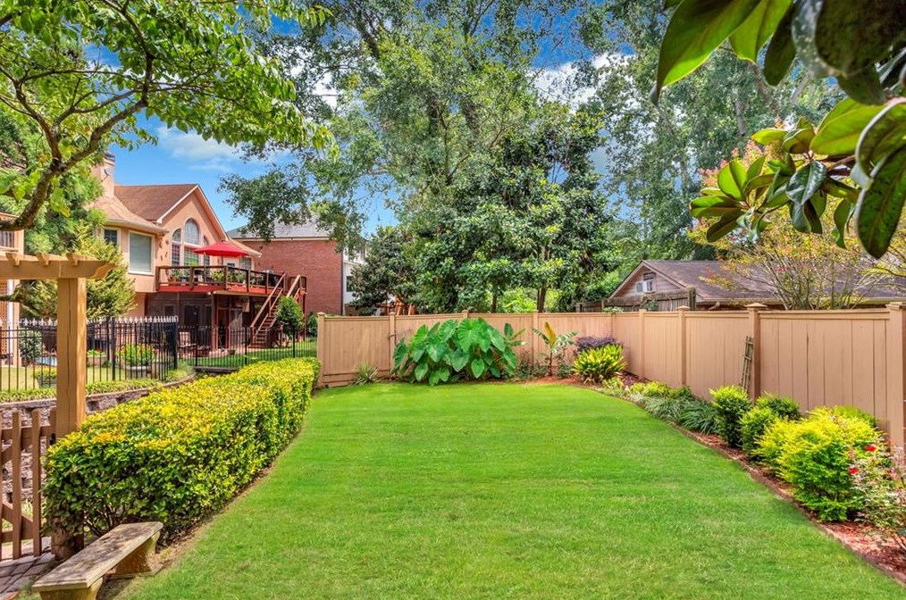 1539 Reserve Cir, Decatur GA  30033-1538 exterior