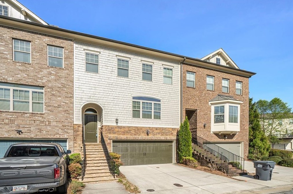 2165 W Village Ln Se, Smyrna, GA 30080