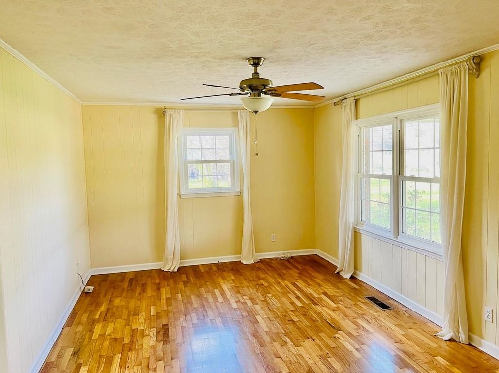 13 Townsend Dr, Euharlee, GA 30121-4739