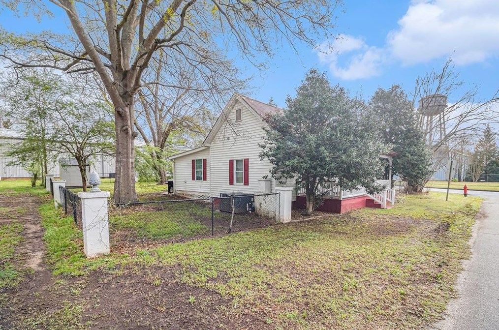 104 Williams St, Rutledge, GA 30663-2334