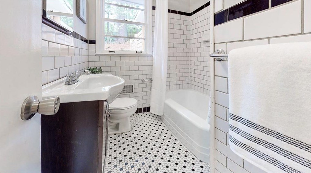 579 Superior Ave, Decatur GA  30030-1404 exterior