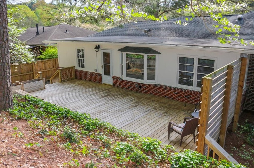 579 Superior Ave, Decatur GA  30030-1404 exterior