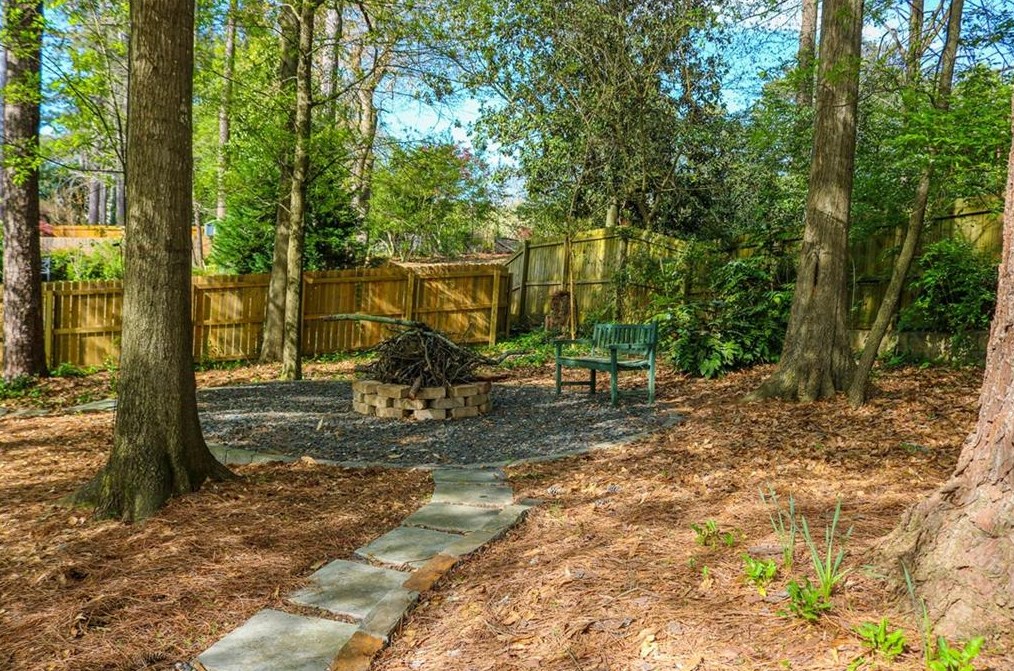 579 Superior Ave, Decatur GA  30030-1404 exterior