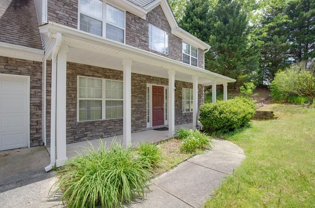 3511 Hard Creek Ln, Buford, GA 30519