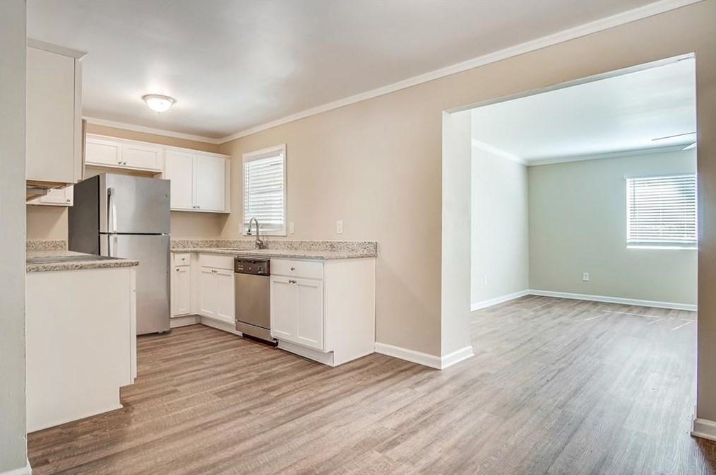 3294 Renault Rd, Atlanta GA  30354-2862 exterior