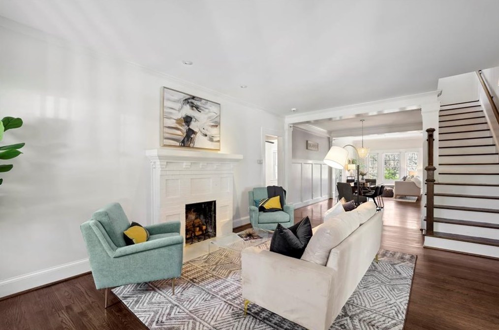 224 Chelsea Dr, Decatur GA  30030-5004 exterior