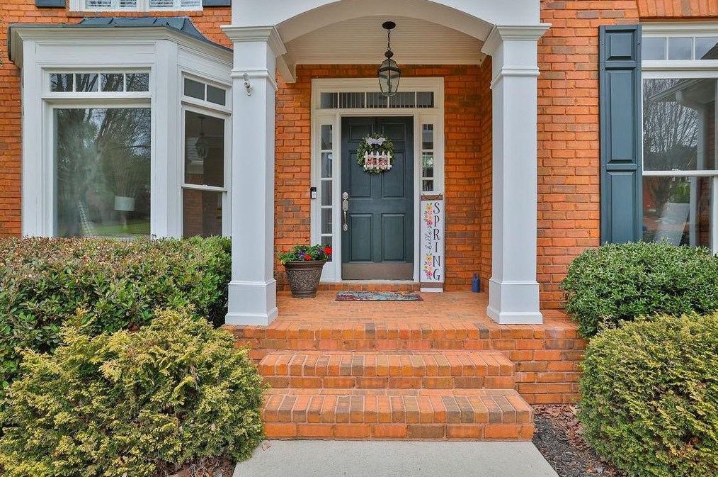250 Colton Crest Dr, Alpharetta, GA 30005-6769
