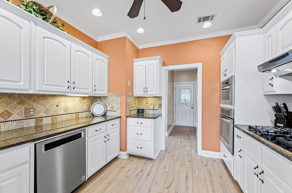 2372 Herring Woods Trl, Grayson GA  30017-4094 exterior