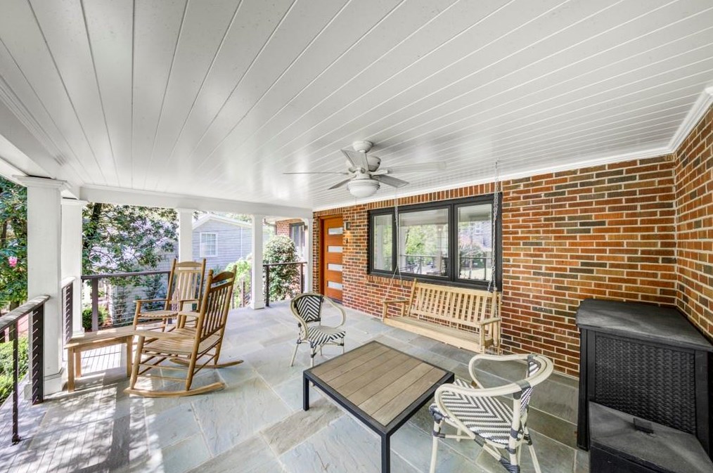 1021 Wadsworth Dr, Atlanta GA  30318-1655 exterior