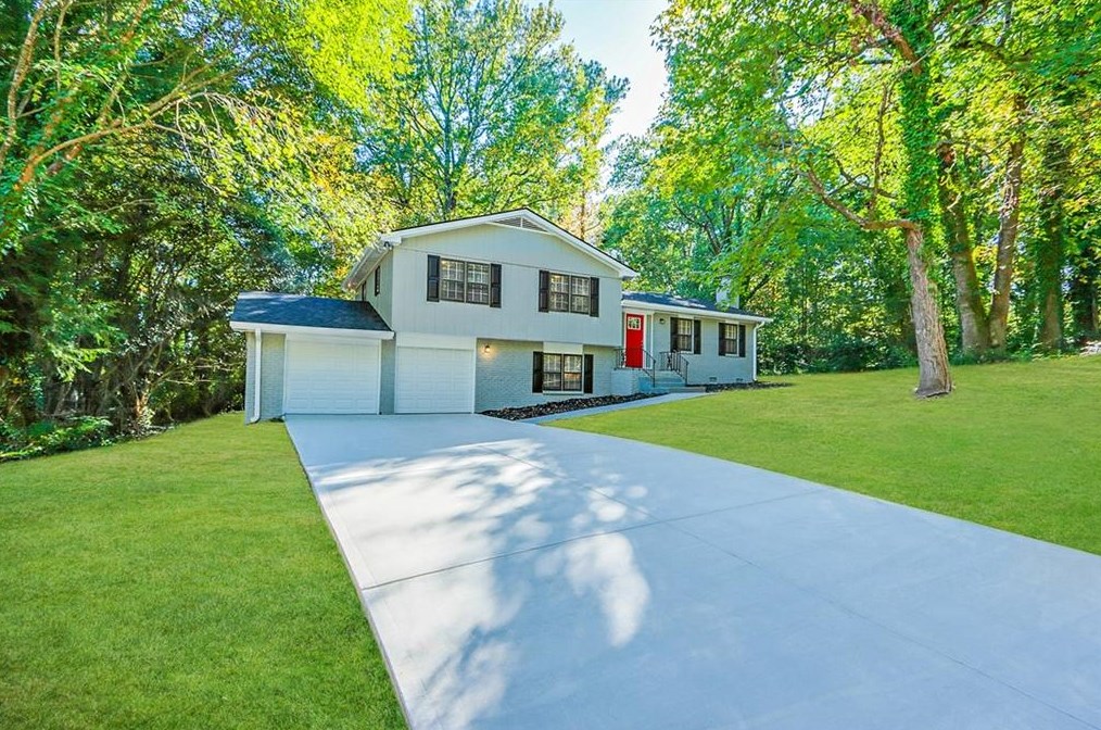 5779 Simone Dr, Stone Mountain, GA 30087