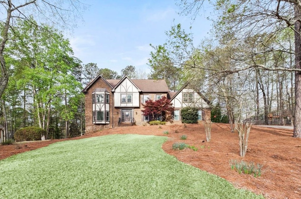 1470 Northcliff Trce, Roswell, GA 30076-3200