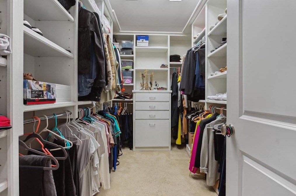 211 Parkside Cir, Decatur GA  30030-1412 exterior