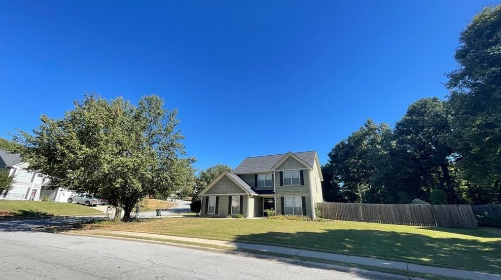 2800 Suwanee Lakes Trl, Suwanee, GA 30024